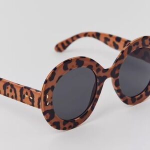 Urban outfitters Lulu Leopard Print Round Sunglasses